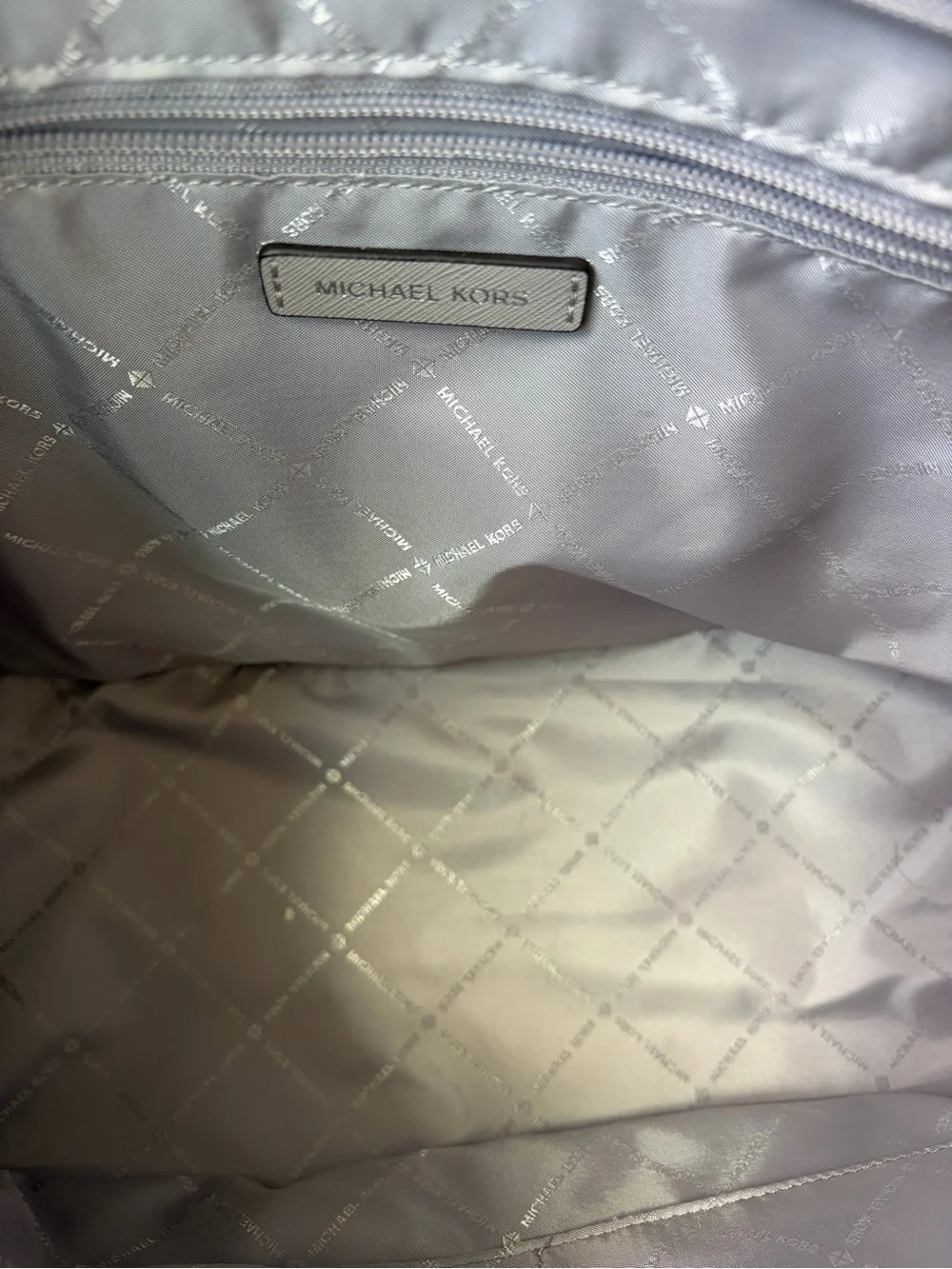 Michael Kors Voyager Medium/Large Saffiano Leather Tote in Pearl Grey